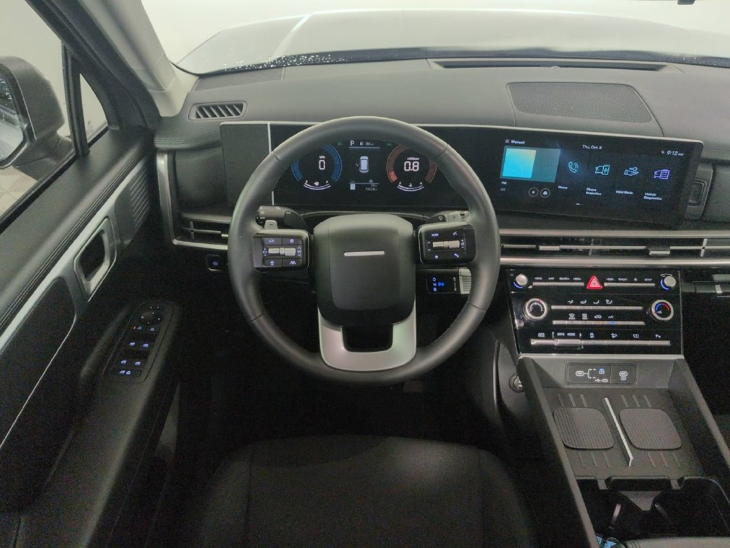 Used 2025 Hyundai Santa Fe SE FWD image 22