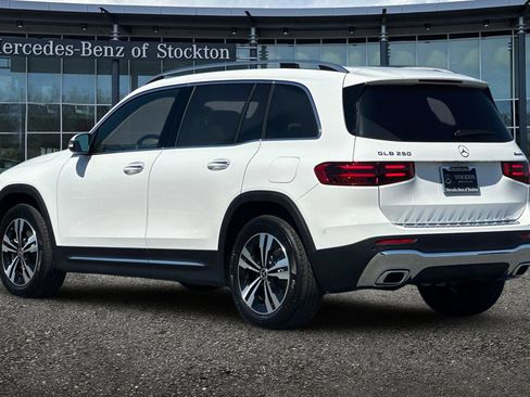 New 2025 Mercedes-Benz GLB 250 4MATIC image 6