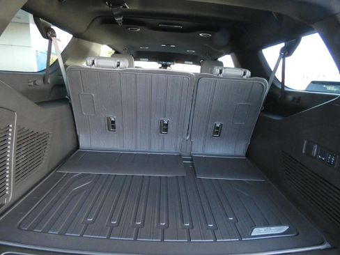 New 2026 GMC Yukon XL Elevation image 15