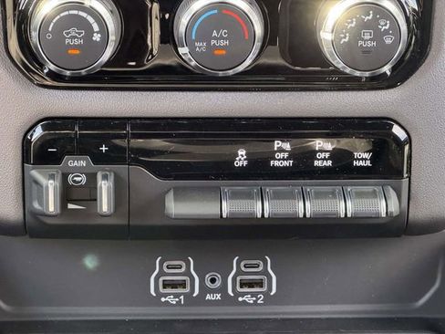 New 2026 RAM 1500 4x4 Crew Cab image 6