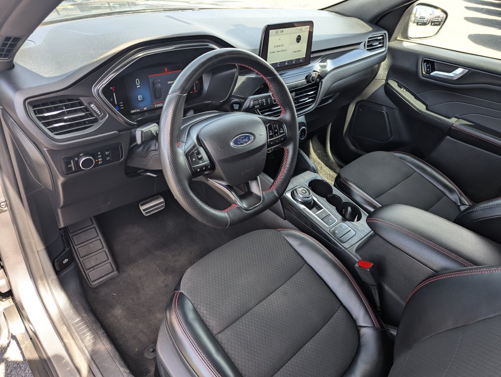 Used 2024 Ford Escape ST-Line AWD/4WD image 25