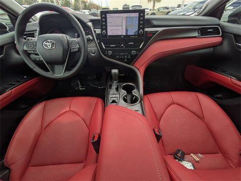 Used 2023 Toyota Camry XSE image 12