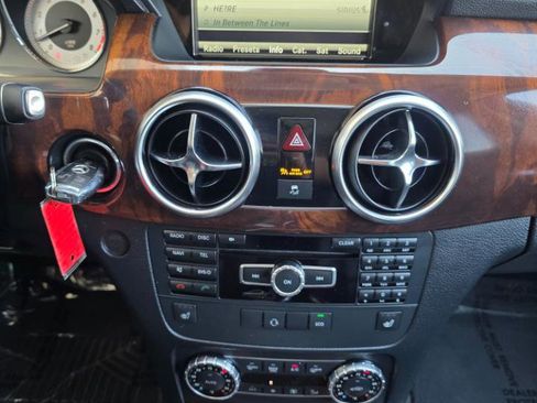 Used 2014 Mercedes-Benz GLK 350 4MATIC image 18