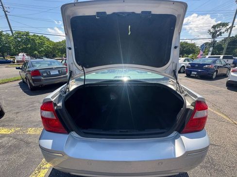 Used 2005 Ford Five Hundred SEL FWD image 24