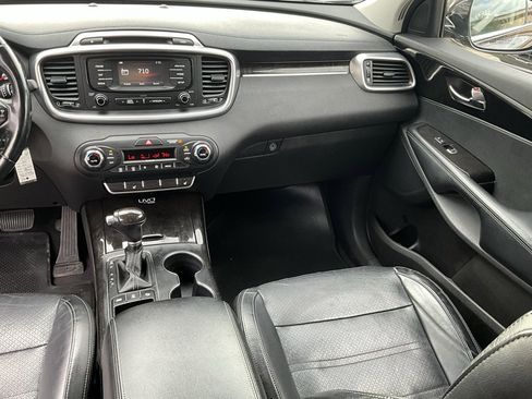 Used 2016 Kia Sorento EX image 24