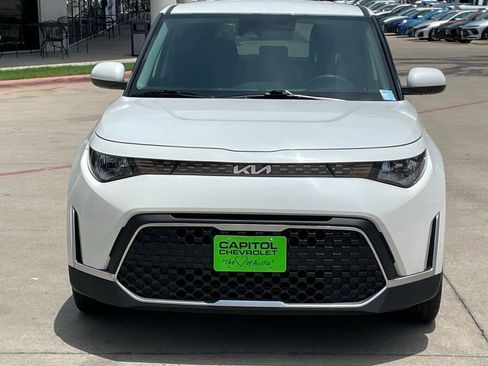 Used 2024 Kia Soul LX w/ Option Group 015 FWD image 6