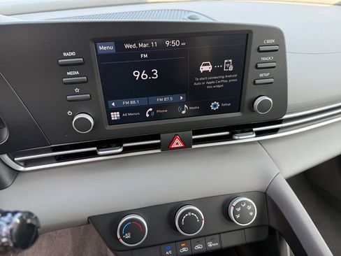 New 2026 Hyundai Elantra SE image 17