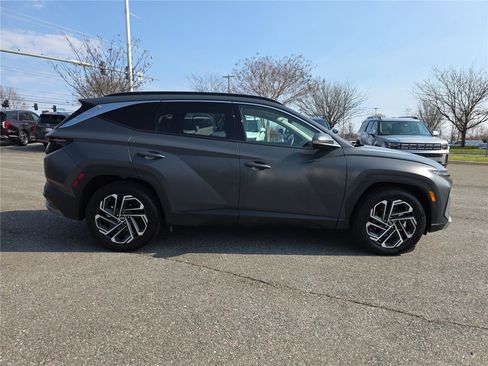 Certified 2025 Hyundai Tucson Limited image 3