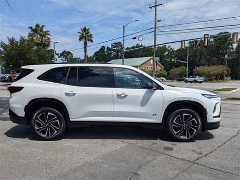 New 2025 Buick Enclave Sport Touring w/ Super Cruise Package image 4