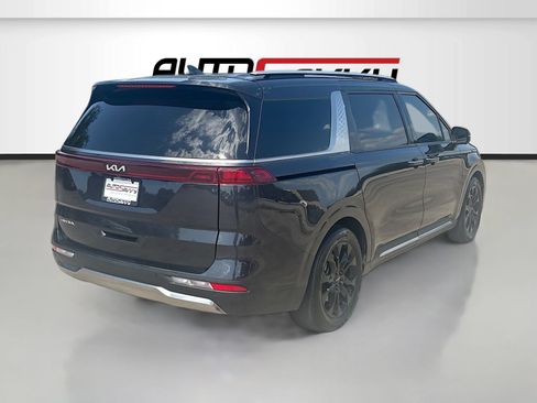 Used 2024 Kia Carnival SX FWD image 7