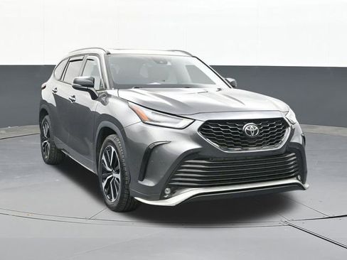 Used 2022 Toyota Highlander XSE image 21