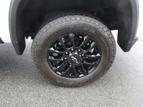 Used 2025 Chevrolet Silverado 2500 LT w/ Trail Boss Package image 40