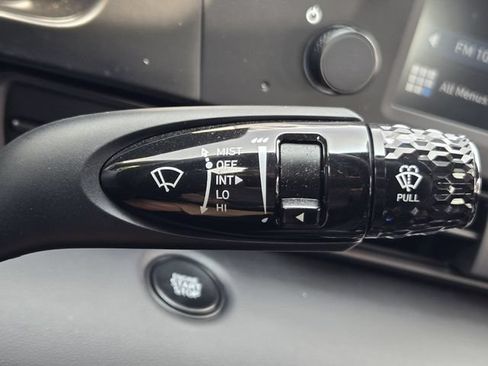 Certified 2025 Hyundai Elantra Sport FWD image 29