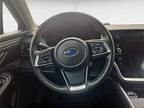 Used 2023 Subaru Outback Premium image 12