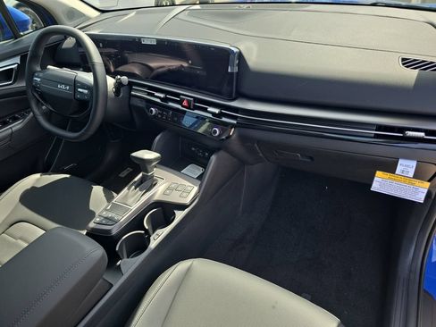 New 2026 Kia Sportage SX FWD image 12