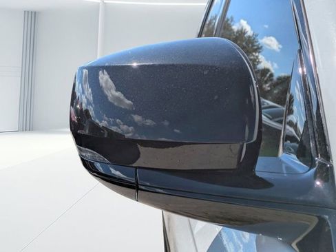 New 2025 Jeep Grand Cherokee Limited w/ Black Appearance Package image 10