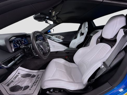 Used 2024 Chevrolet Corvette Stingray Preferred Conv w/ Z51 Performance Package RWD image 22