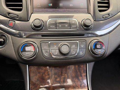 Used 2015 Chevrolet Impala LTZ FWD image 42