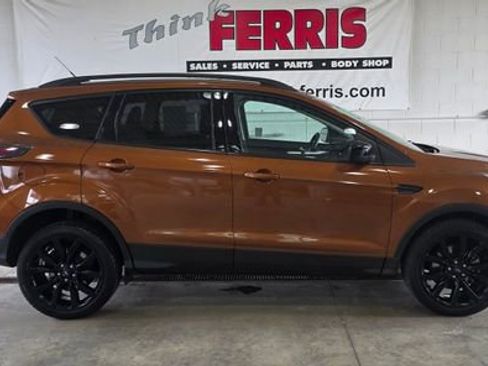 Used 2017 Ford Escape SE w/ Equipment Group 201A image 8