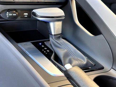 Used 2024 Hyundai Elantra SEL image 17