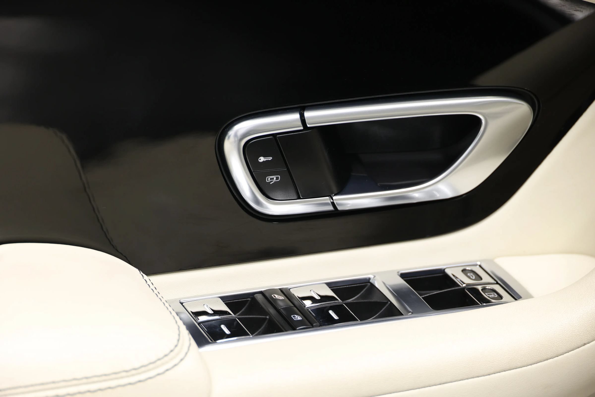 Used 2017 Bentley Continental GT AWD/4WD image 12