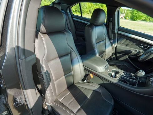 Used 2019 Ford Taurus SEL w/ Equipment Group 201A FWD image 24