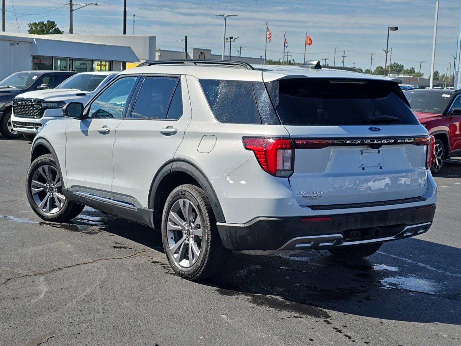 Used 2025 Ford Explorer Active w/ Active Comfort Package AWD/4WD image 52
