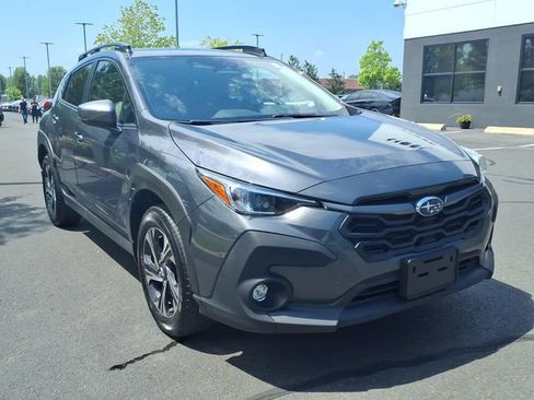Used 2024 Subaru Crosstrek 2.0i Premium AWD/4WD image 3
