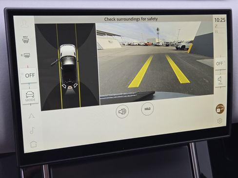 Used 2025 Land Rover Range Rover Velar Dynamic SE image 28