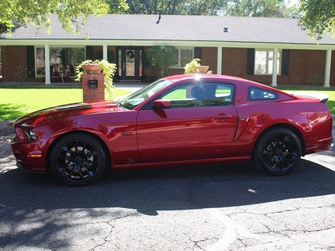 Used 2013 Ford Mustang GT Premium w/ Security Pkg image 24
