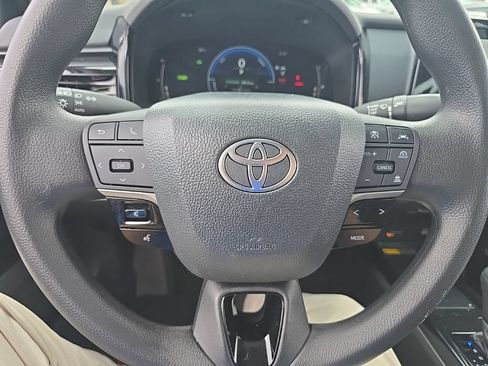 Used 2026 Toyota Camry LE FWD image 12