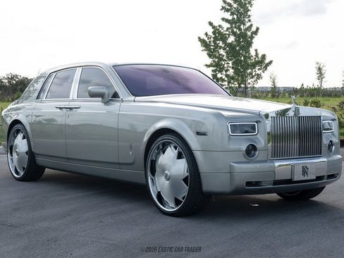 Used 2005 Rolls-Royce Phantom Sedan RWD image 12