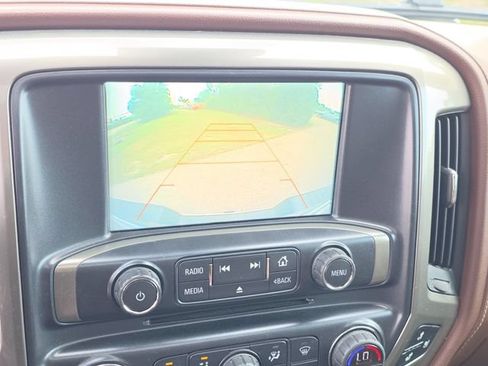 Certified 2018 Chevrolet Silverado 1500 High Country w/ High Desert Package AWD/4WD image 29
