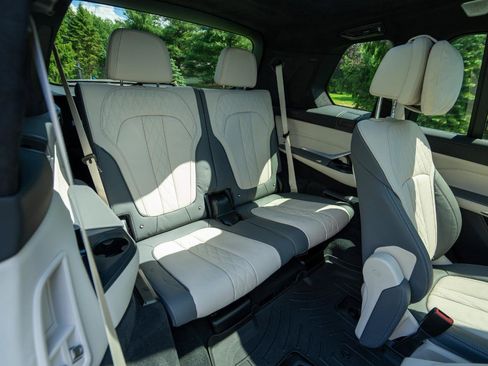 Used 2023 BMW X7 M60i w/ Executive Package AWD/4WD image 37