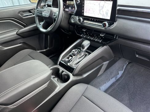 Used 2025 GMC Canyon Elevation AWD/4WD image 17