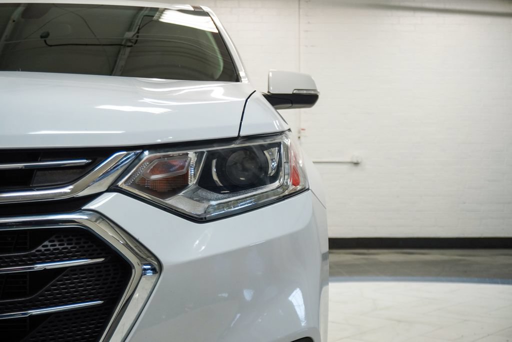 Used 2021 Chevrolet Traverse LT FWD image 39