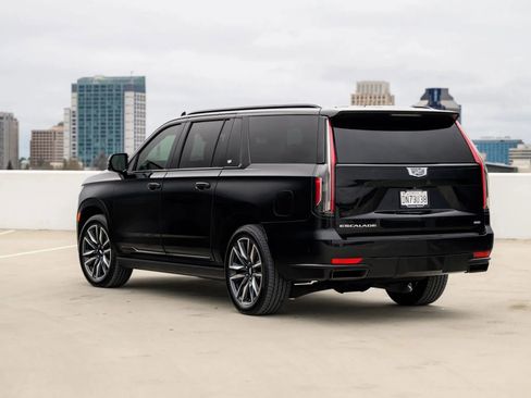 Used 2021 Cadillac Escalade ESV Sport w/ Driver Assist Tech Package AWD/4WD image 13