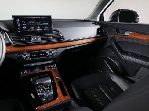Certified 2023 Audi Q5 2.0T Premium Plus w/ Premium Plus Package AWD/4WD image 17
