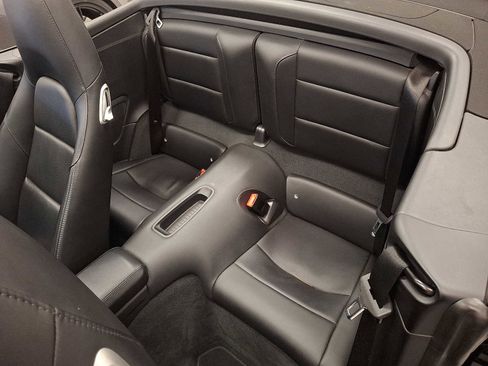 Used 2017 Porsche 911 Turbo image 10