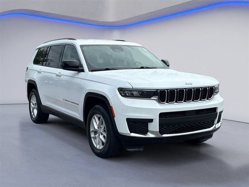 Used 2021 Jeep Grand Cherokee L Laredo w/ Luxury Tech Group I AWD/4WD image 5