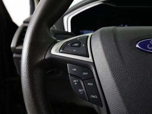 Used 2016 Ford Fusion SE FWD image 32
