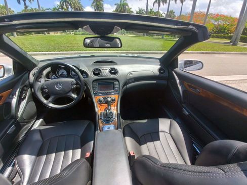 Used 2007 Mercedes-Benz SL 55 AMG image 27