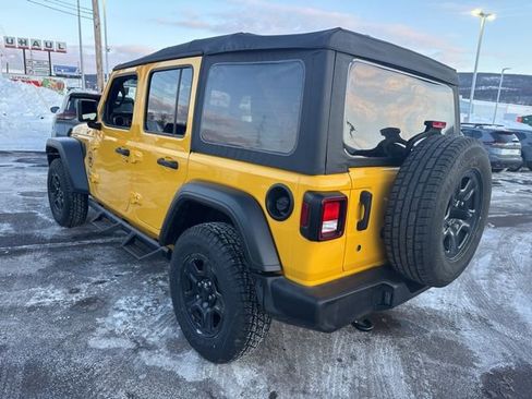 Used 2019 Jeep Wrangler Unlimited Sport image 7