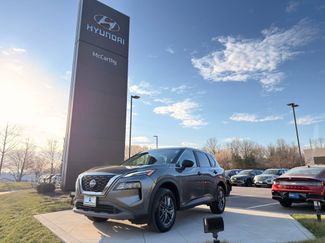 Used 2023 Nissan Rogue S video 1