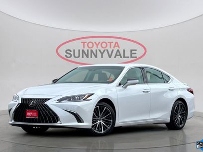 Used 2025 Lexus ES 300h w/ Premium Package