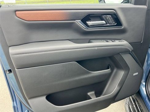 New 2026 GMC Yukon XL Denali image 10