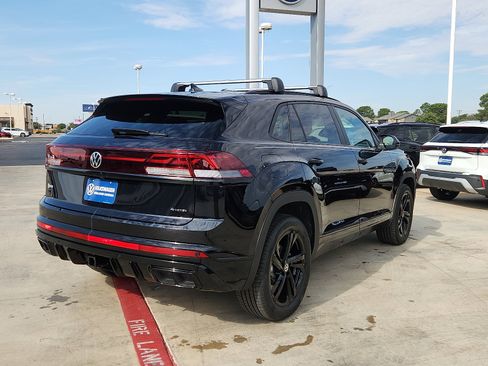New 2026 Volkswagen Atlas Cross Sport SEL R-Line image 7