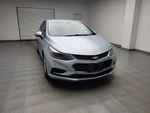 Used 2017 Chevrolet Cruze LT FWD image 14