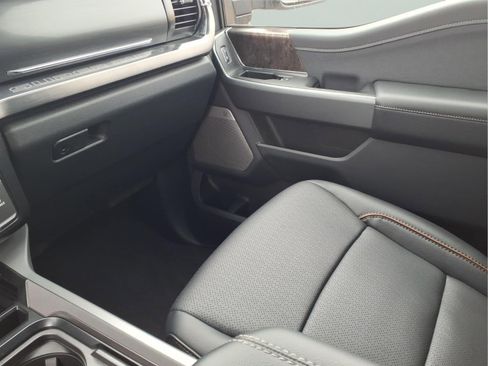 New 2026 Ford F250 Lariat w/ Black Appearance Package image 15