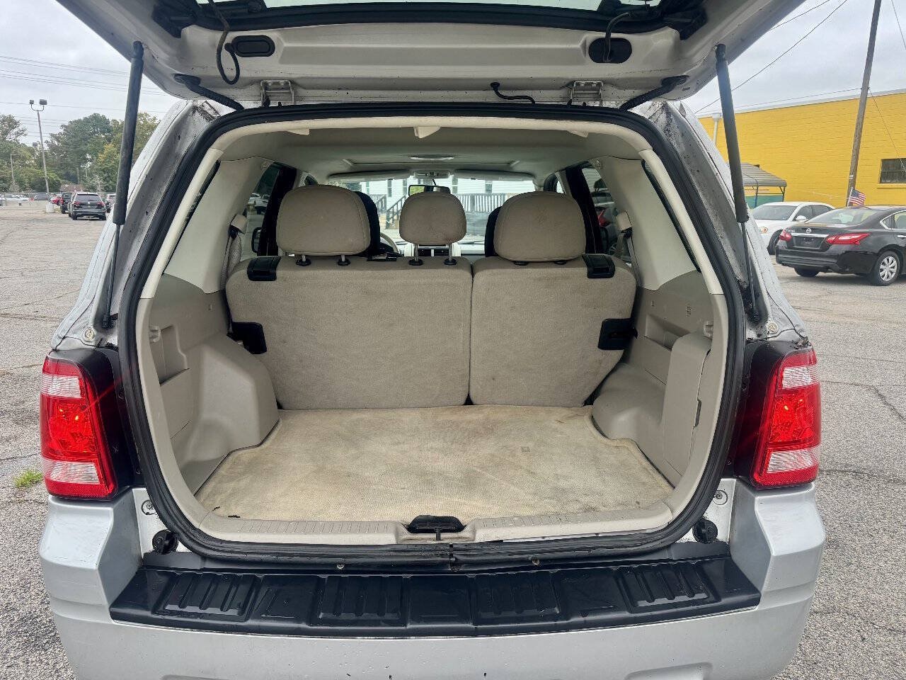 Used 2011 Ford Escape XLT w/ 202A Rapid Spec Order Code FWD image 4
